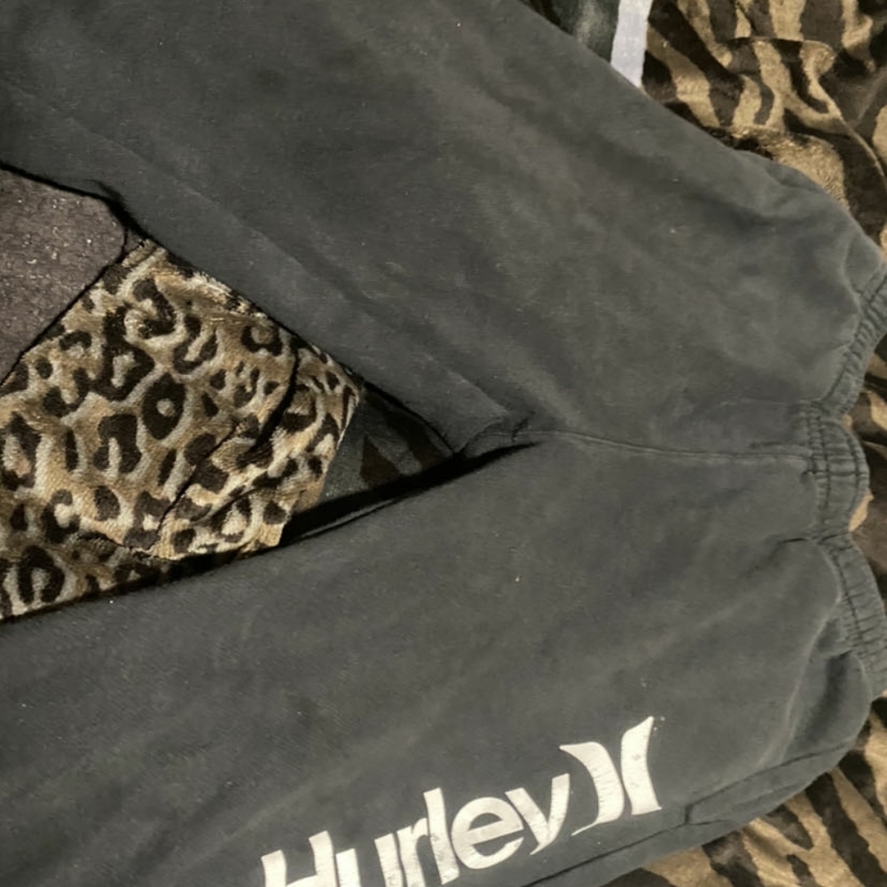 Black Hurley sweats (32,30)